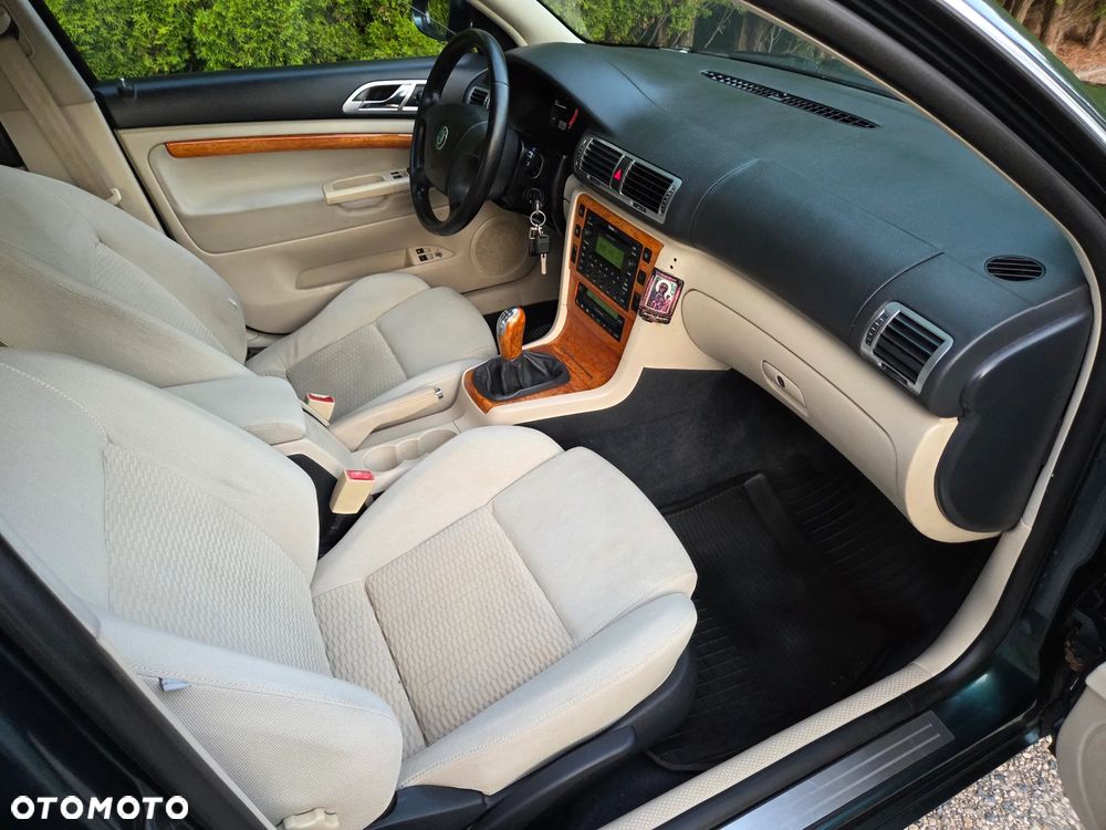 Skoda Superb 2.0 TDI DPF Elegance - 7