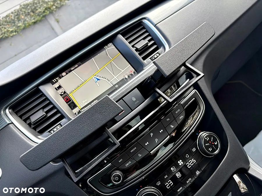 Peugeot 508 SW e-HDi 115 Stop&Start Access - 24