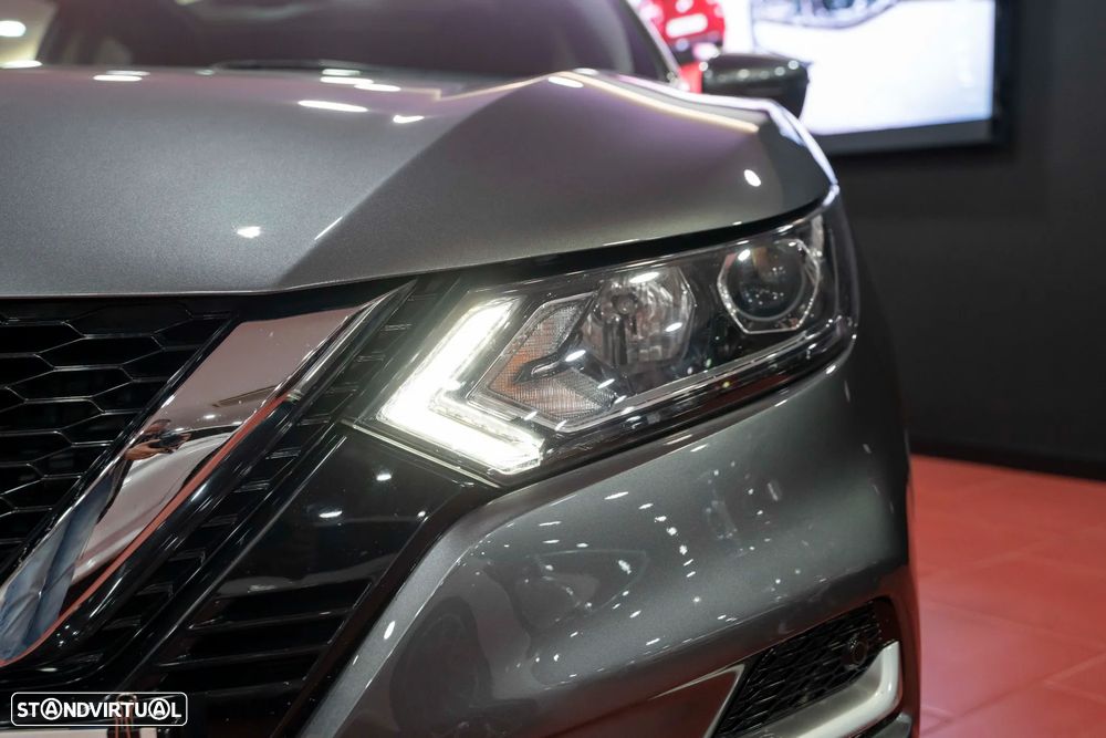 Nissan Qashqai 1.3 DIG-T N-Connecta J18 - 36