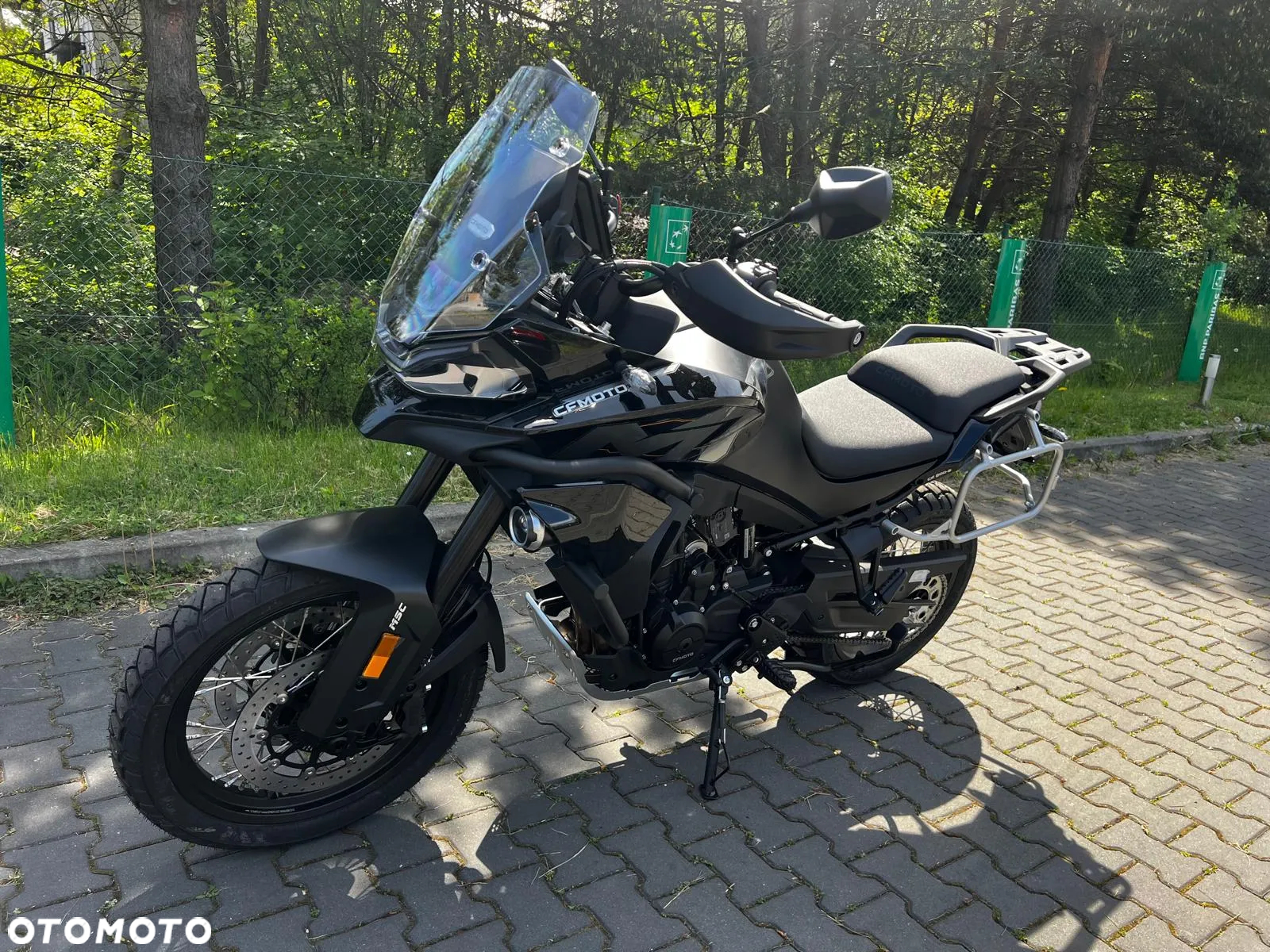 CFMoto MT - 9