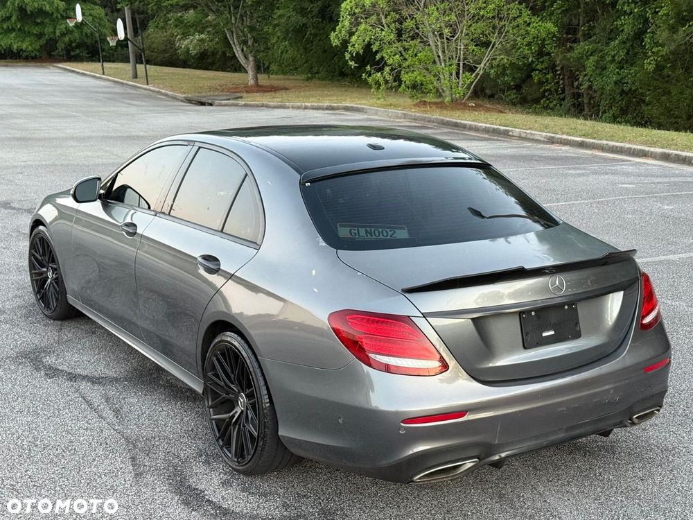 Mercedes-Benz Klasa E 300 9G-TRONIC - 8