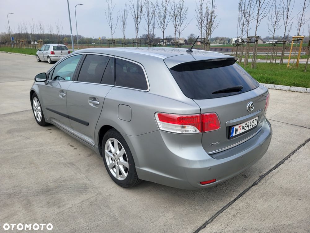 Toyota Avensis 2.0 D-4D 2010 - 2