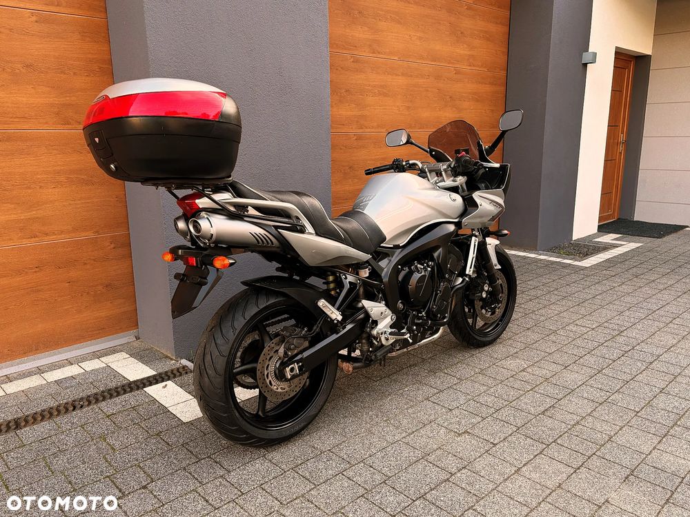 Yamaha FZ6 - 3