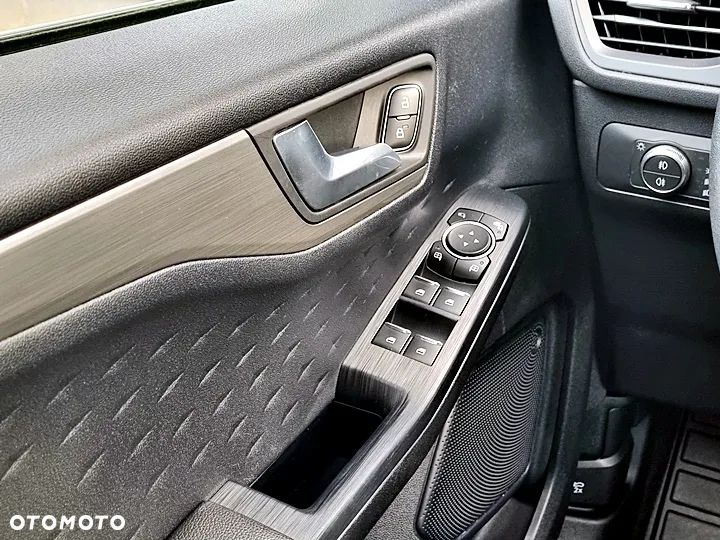 Ford Kuga 1.5 EcoBoost FWD Titanium X - 26