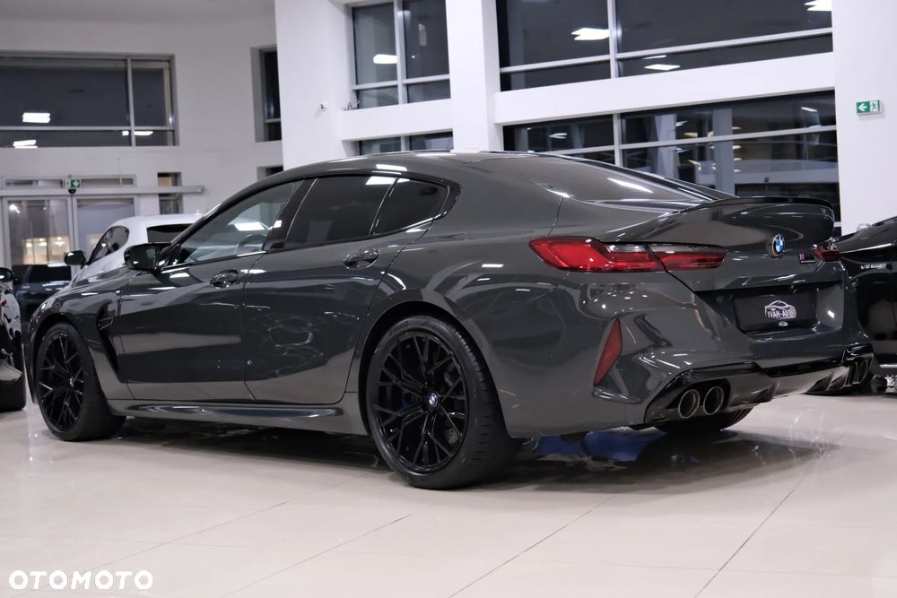 BMW M8 - 8