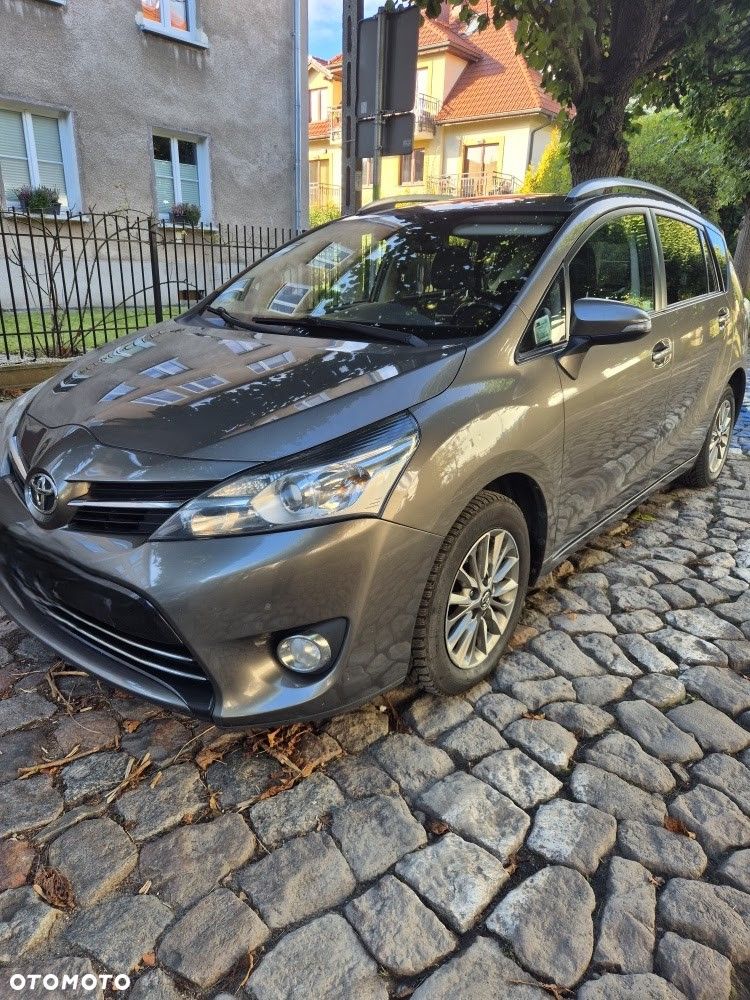 Toyota Verso 2016 photo 3