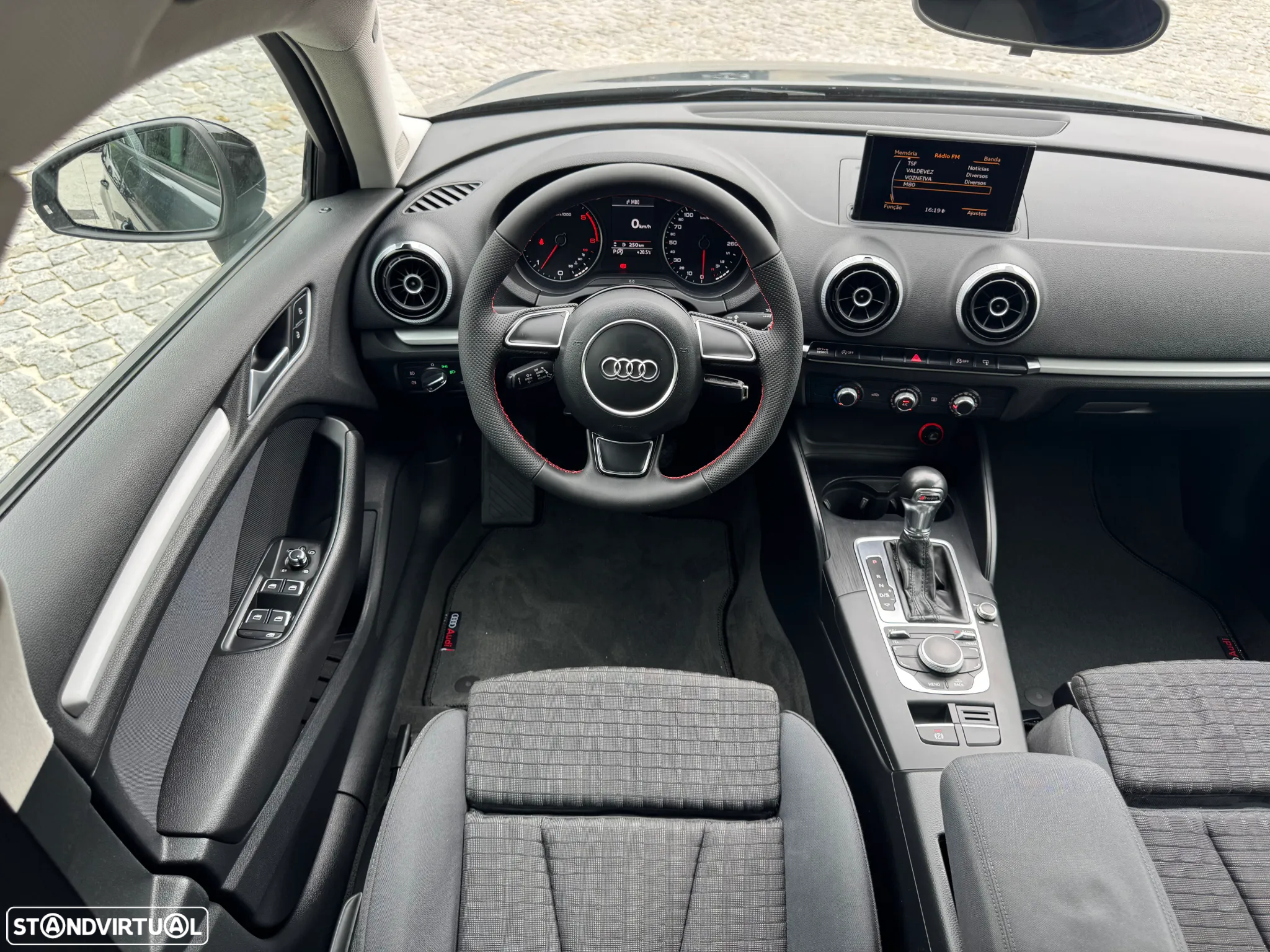 Audi A3 Sportback 1.6 TDI Sport S-Tronic - 13