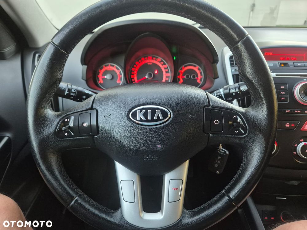 Kia Ceed - 14