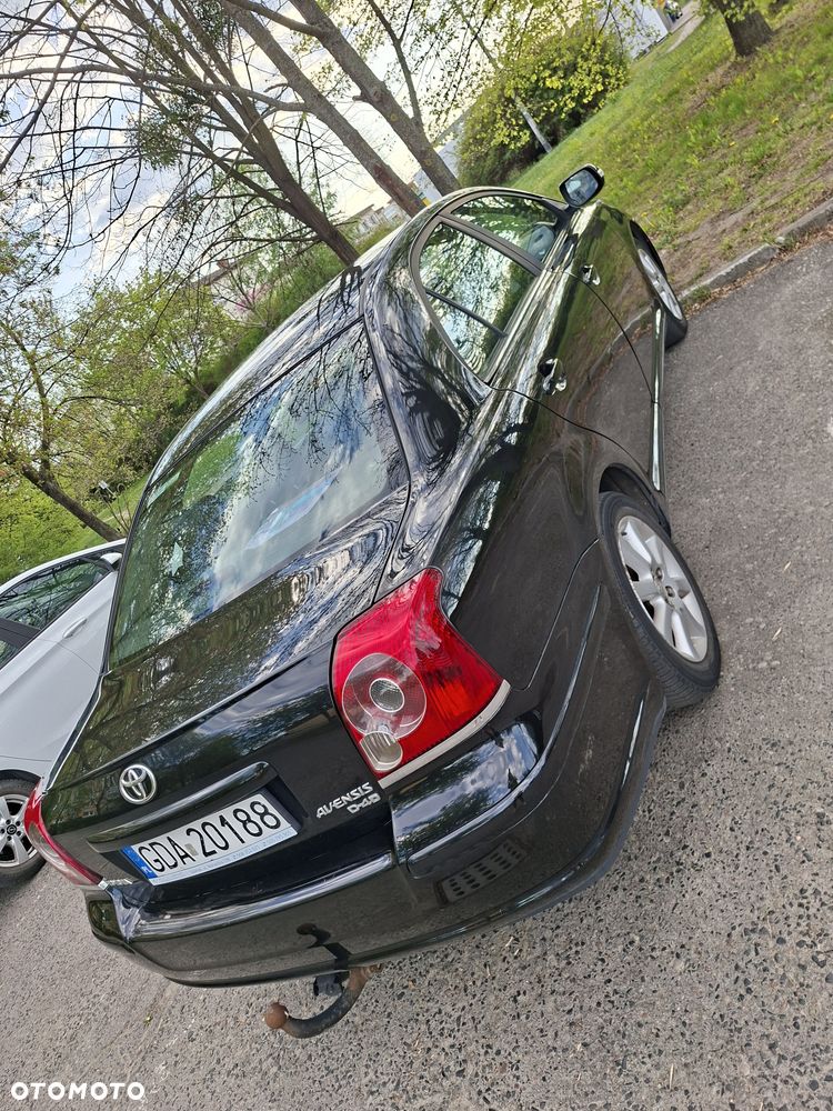 Toyota Avensis - 4