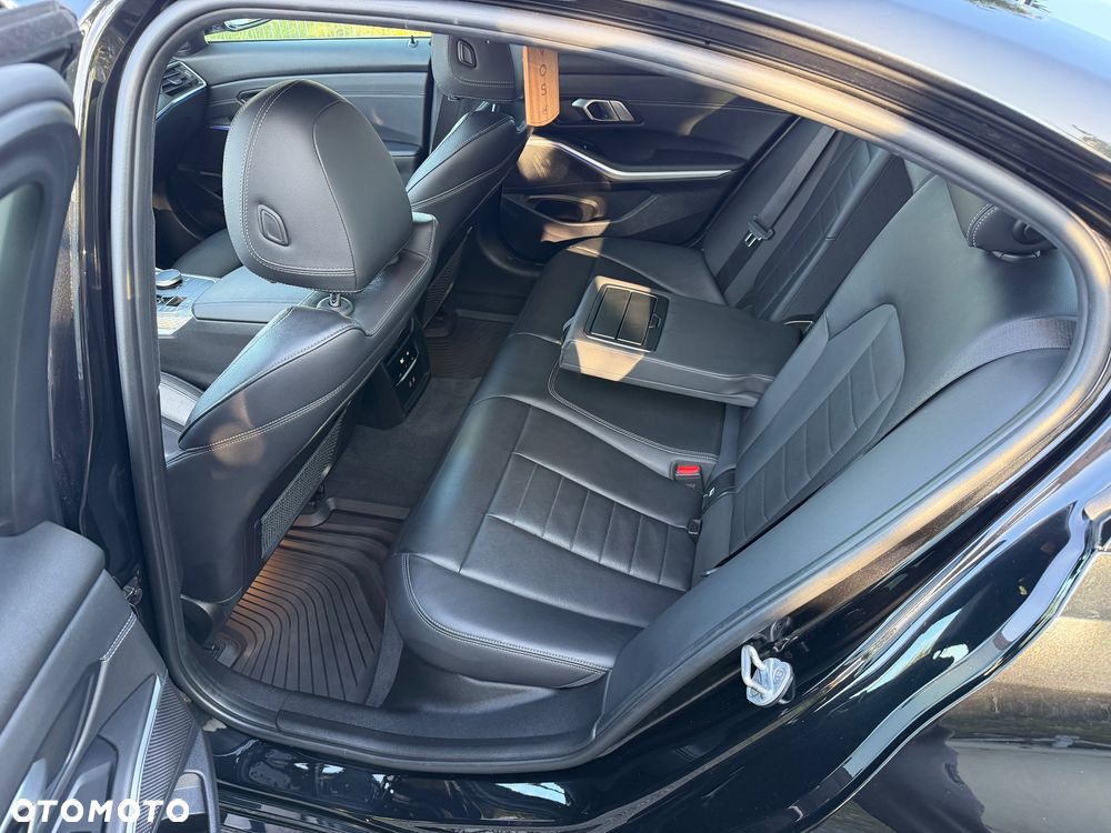 BMW Seria 3 320d mHEV M Sport sport - 15