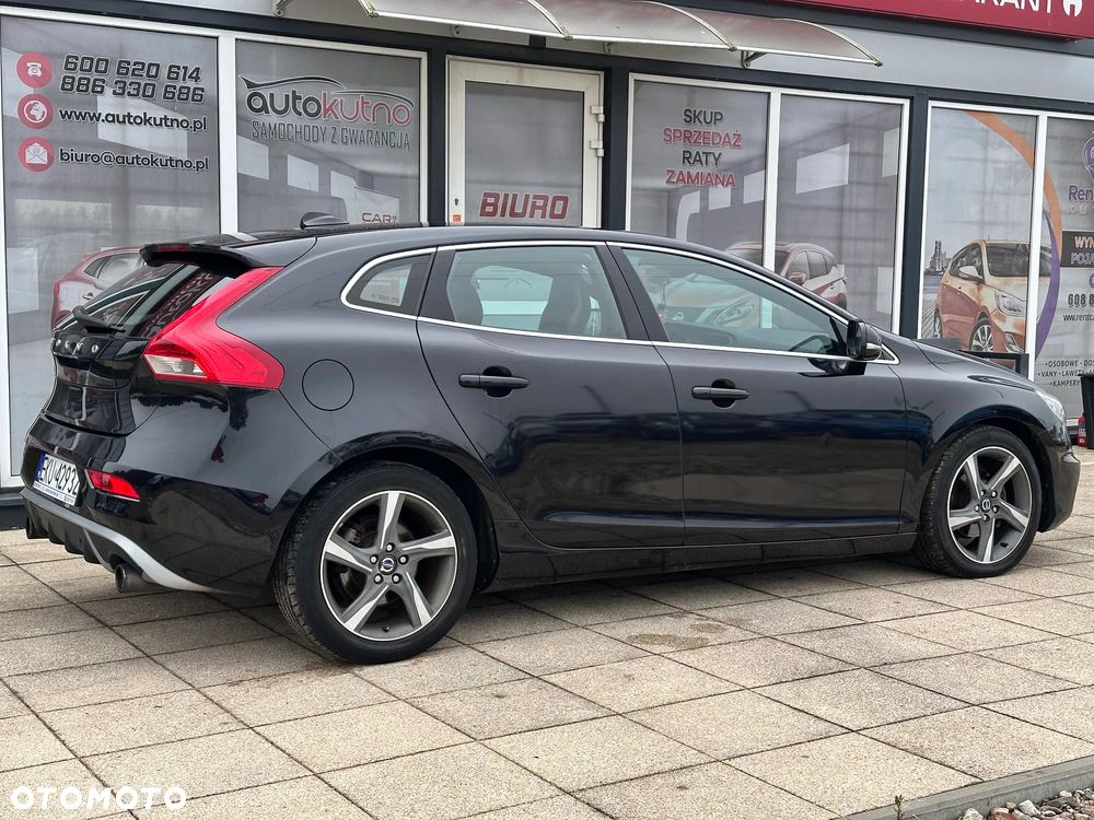 Volvo V40 D2 R Design - 17
