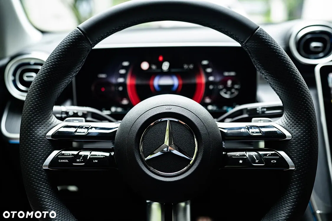 Mercedes-Benz GLC 300 e 4-Matic AMG Line - 20