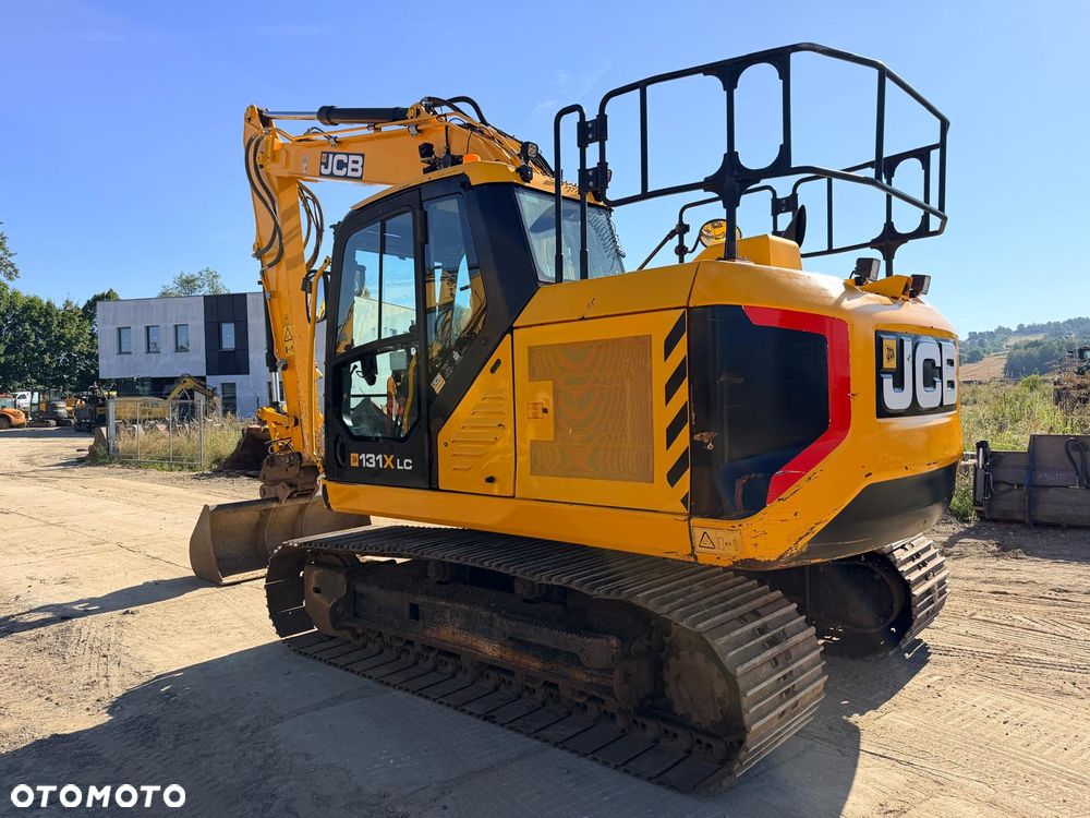 JCB 131X L 4F - 3