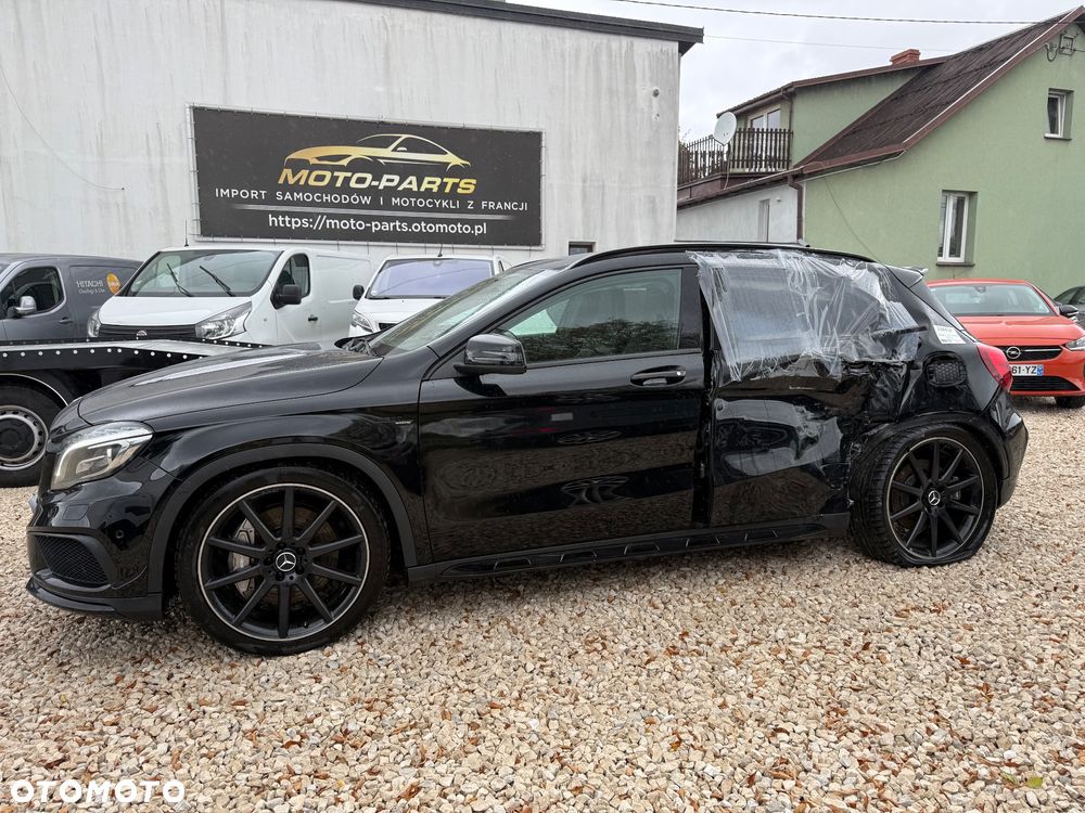 Mercedes-Benz GLA - 9