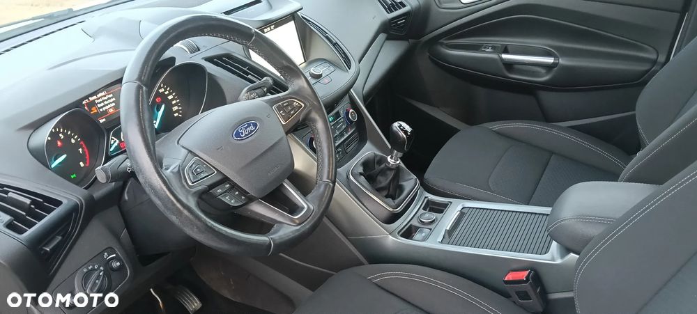 Ford Kuga - 21