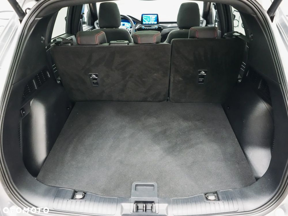 Ford Kuga 2.5 Duratec FHEV 4x4 ST-LINE - 28