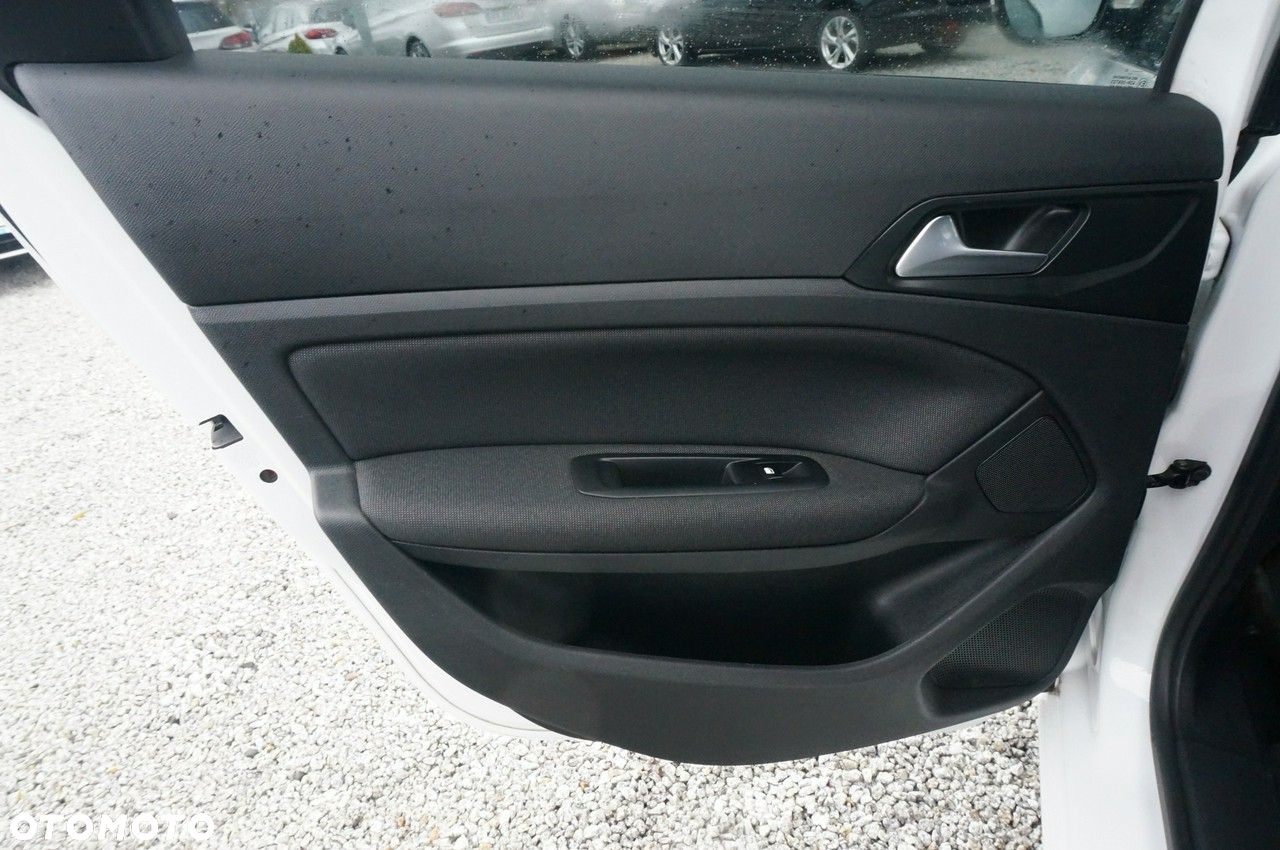 Peugeot 308 1.5 BlueHDi Allure Pack S&S EAT8 - 23