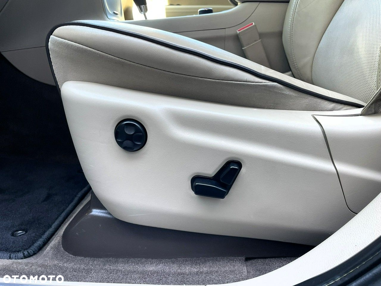 Jeep Grand Cherokee - 13