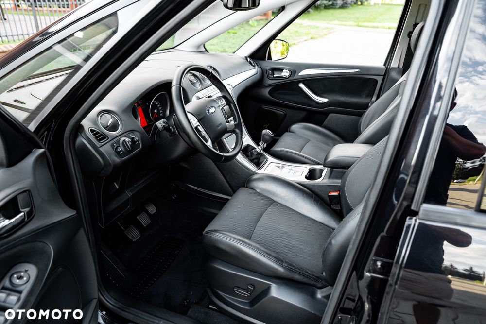 Ford S-Max 2.5 Titanium - 17