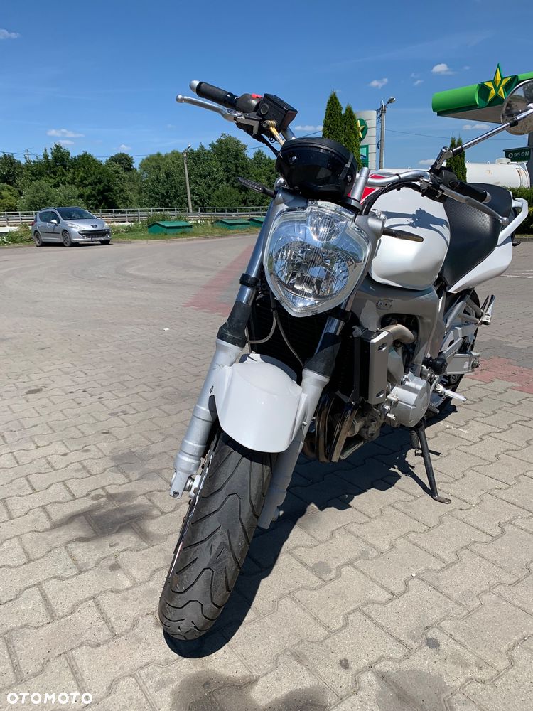 Yamaha FZ6 - 3