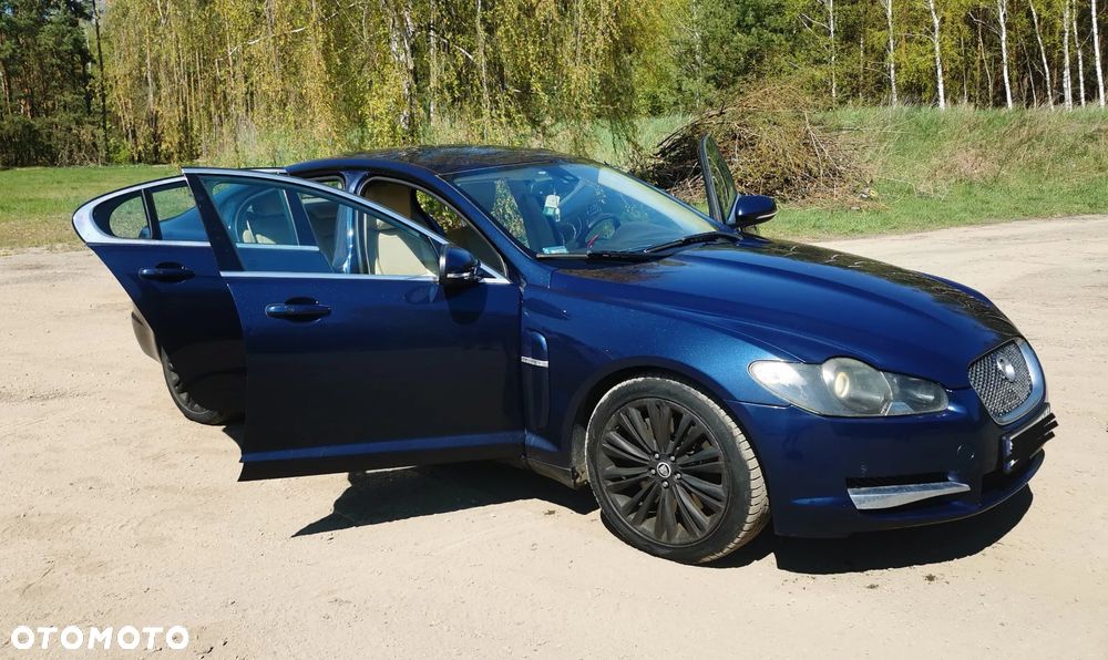 Jaguar XF 3.0 V6 D Luxury - 5