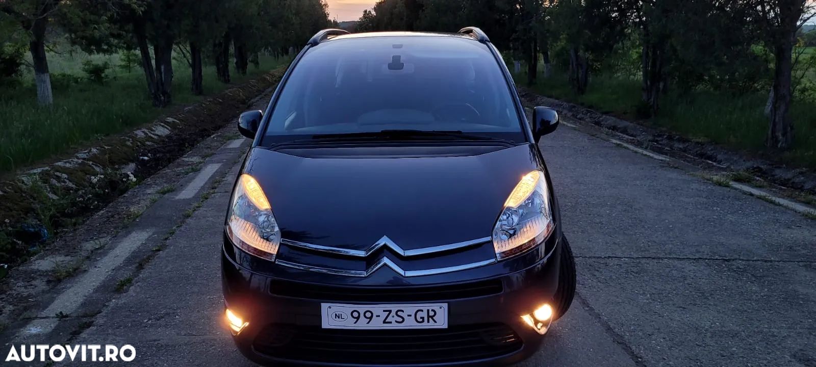 Citroën C4 Picasso 1.8 16V 7-Sitzer Confort - 1