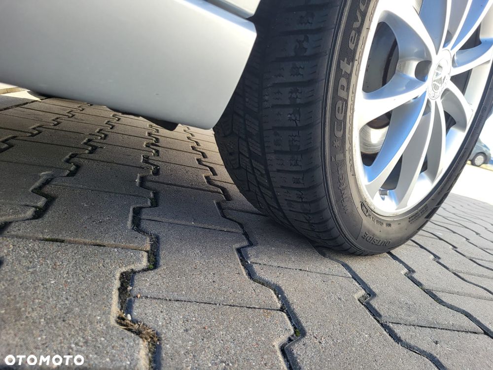 Mercedes-Benz Klasa B 220 4-Matic Progressive 7G-DCT - 7