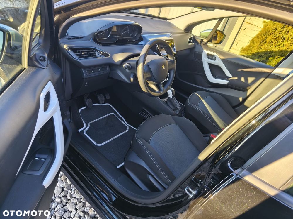 Peugeot 208 - 7
