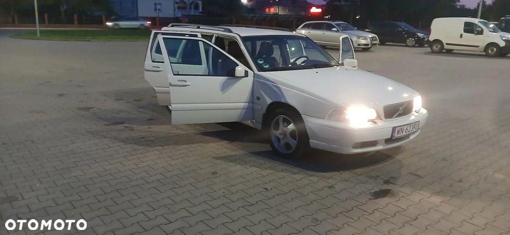 Volvo V70 2.4 - 20