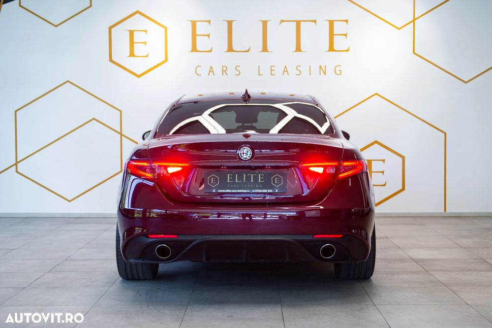 Alfa Romeo Giulia 2.0 Turbo AWD AT8 Veloce - 7