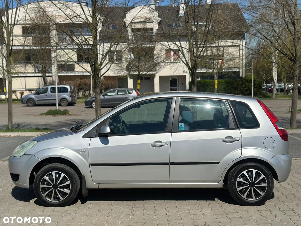 Ford Fiesta - 2