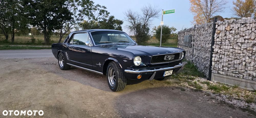 Ford Mustang - 23