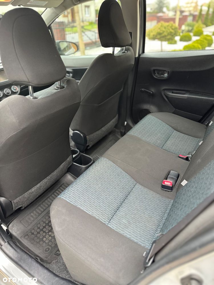 Toyota Yaris 1.33 Active - 9