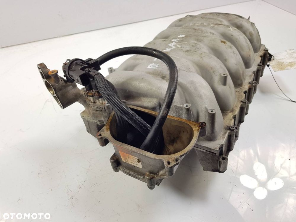 KOLEKTOR SSĄCY AUDI S8 D3 5,2 FSI - 7