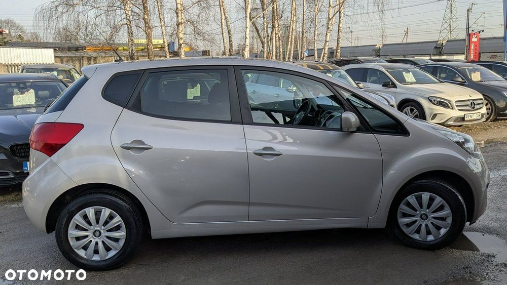 Kia Venga - 6