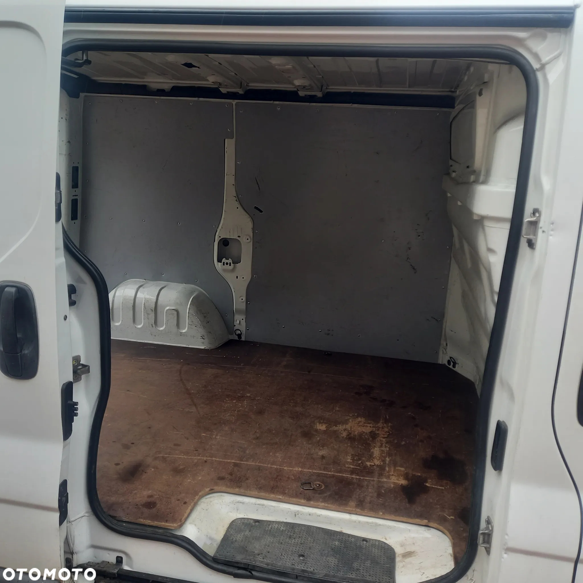 Renault TRAFIC - 9