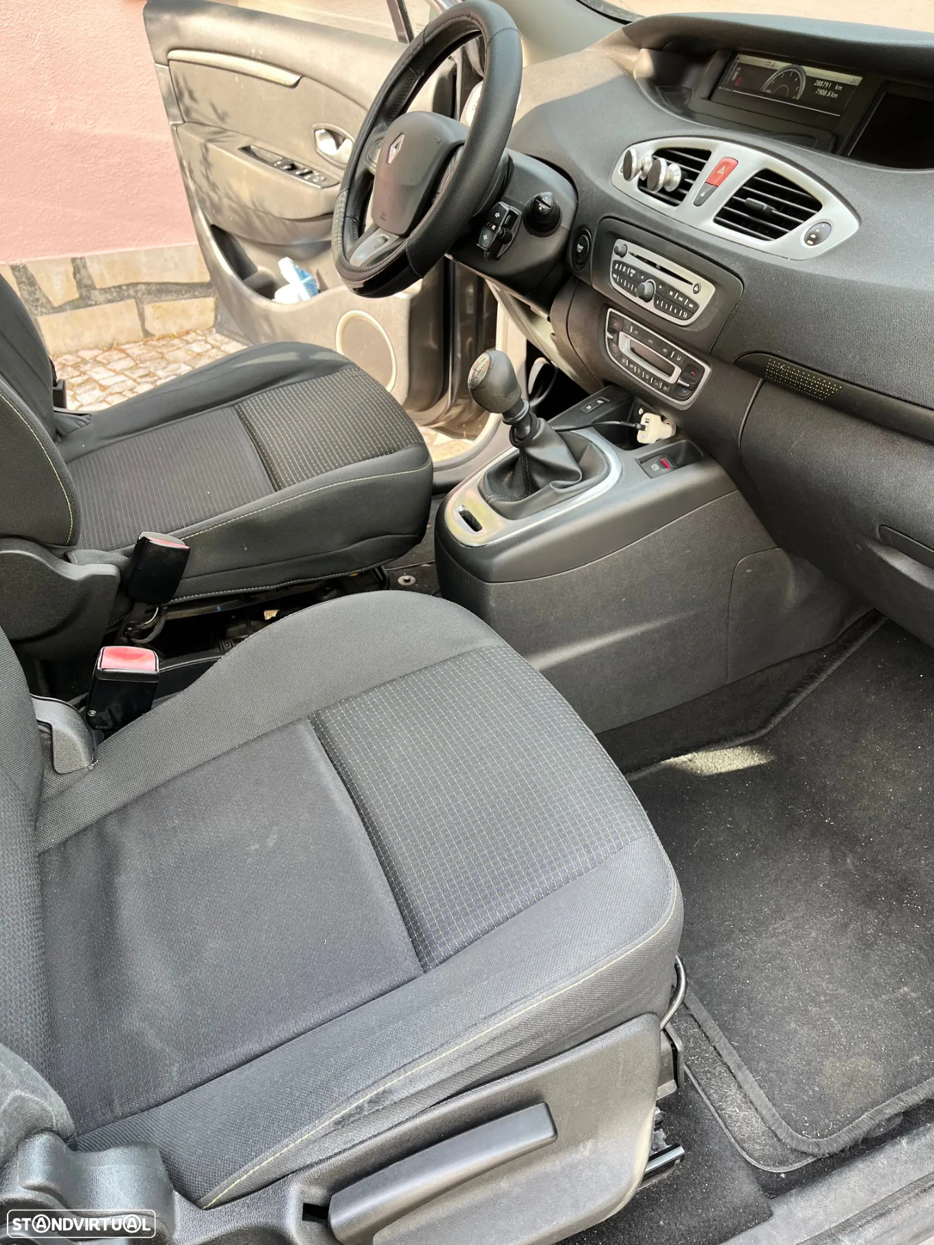 Renault Scénic 1.5 dCi Dynamique - 11