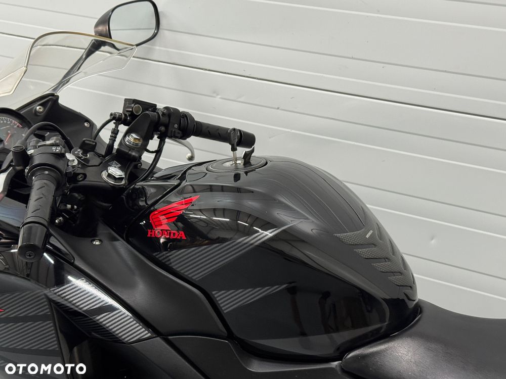 Honda CBR - 17