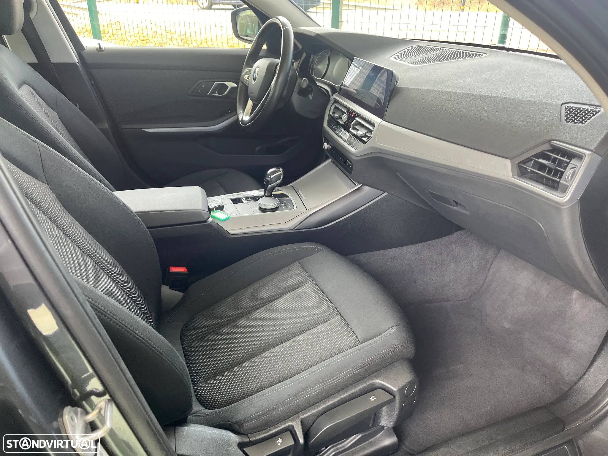 BMW 320 d Auto - 26
