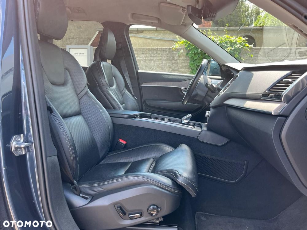 Volvo XC 90 - 19