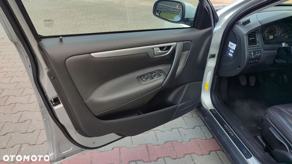 Volvo S60 D5 Kinetic - 27