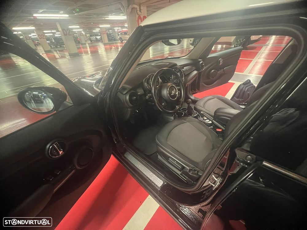 MINI 5 Portas Cooper D - 18