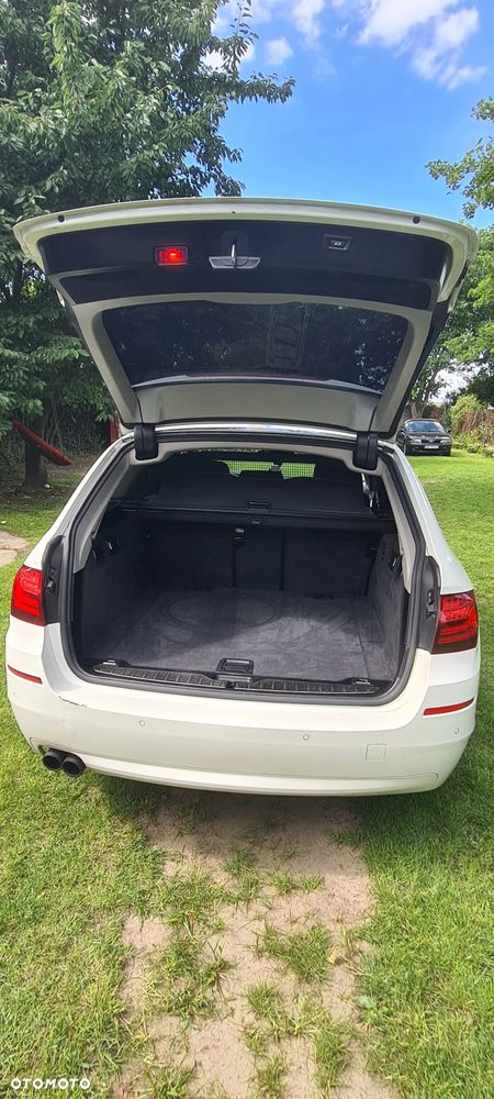 BMW Seria 5 520d Luxury Line - 11