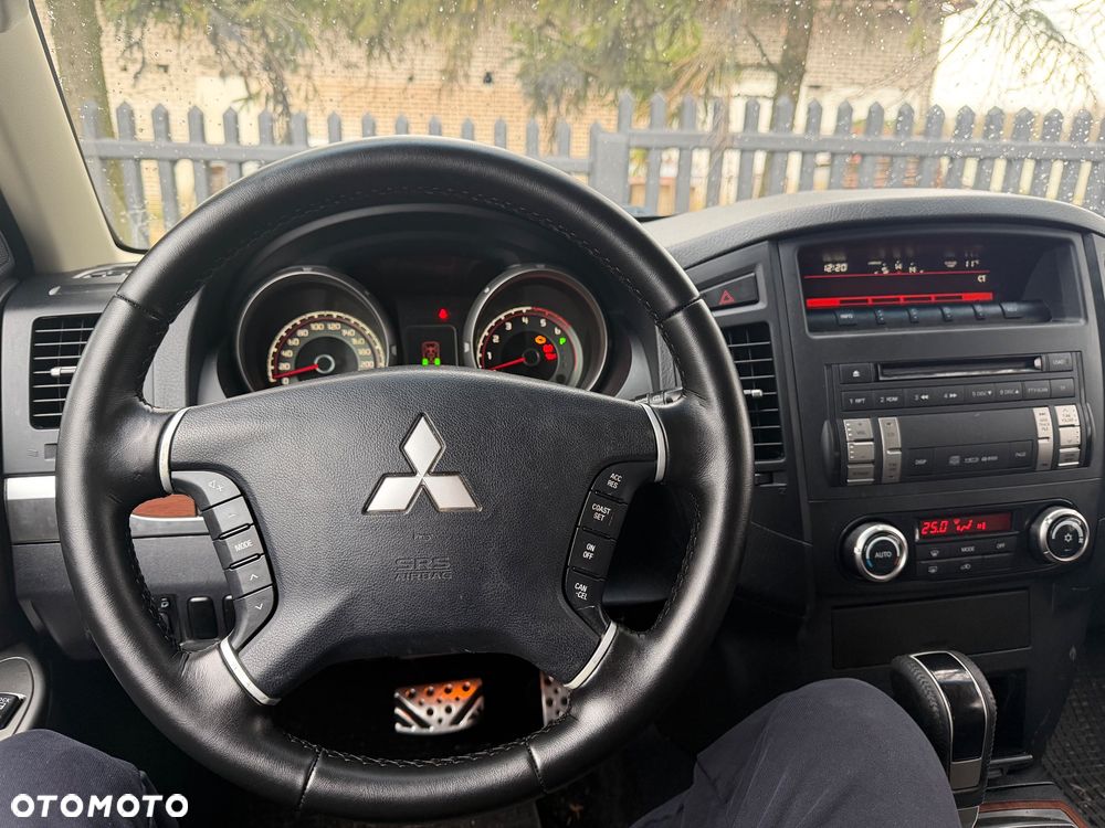 Mitsubishi Pajero 3.2 DID Intense - 14