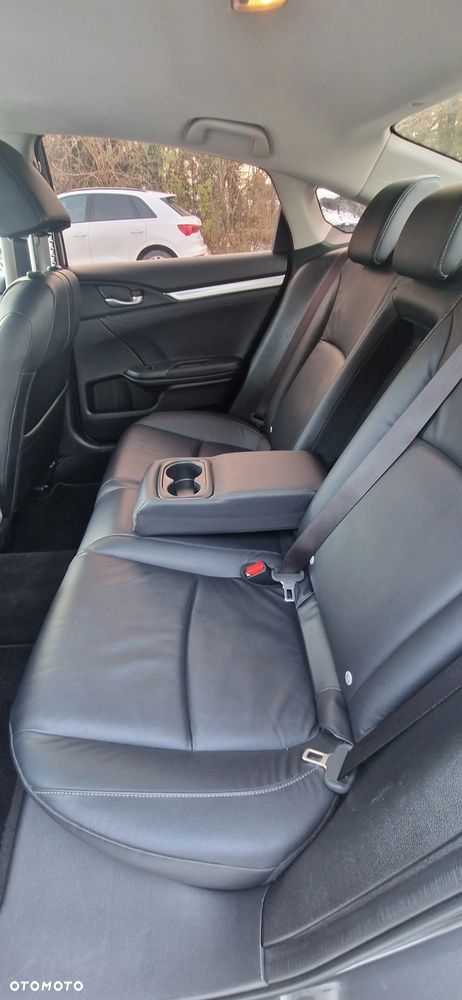 Honda Civic 1.5 i-VTEC Turbo CVT Executive - 9