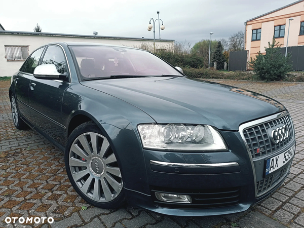 Audi S8 5.2 FSI Quattro