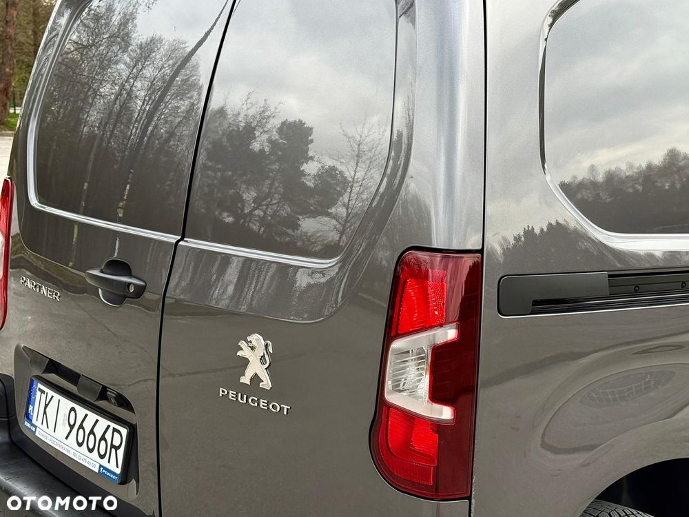 Peugeot Partner 1.5 130KM Automat 3 Osobwy Salon Polska Bezwypadkowy FVAT23% - 18