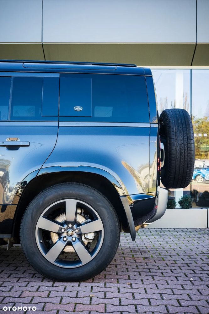 Land Rover Defender 110 D250 X-Dynamic HSE - 8