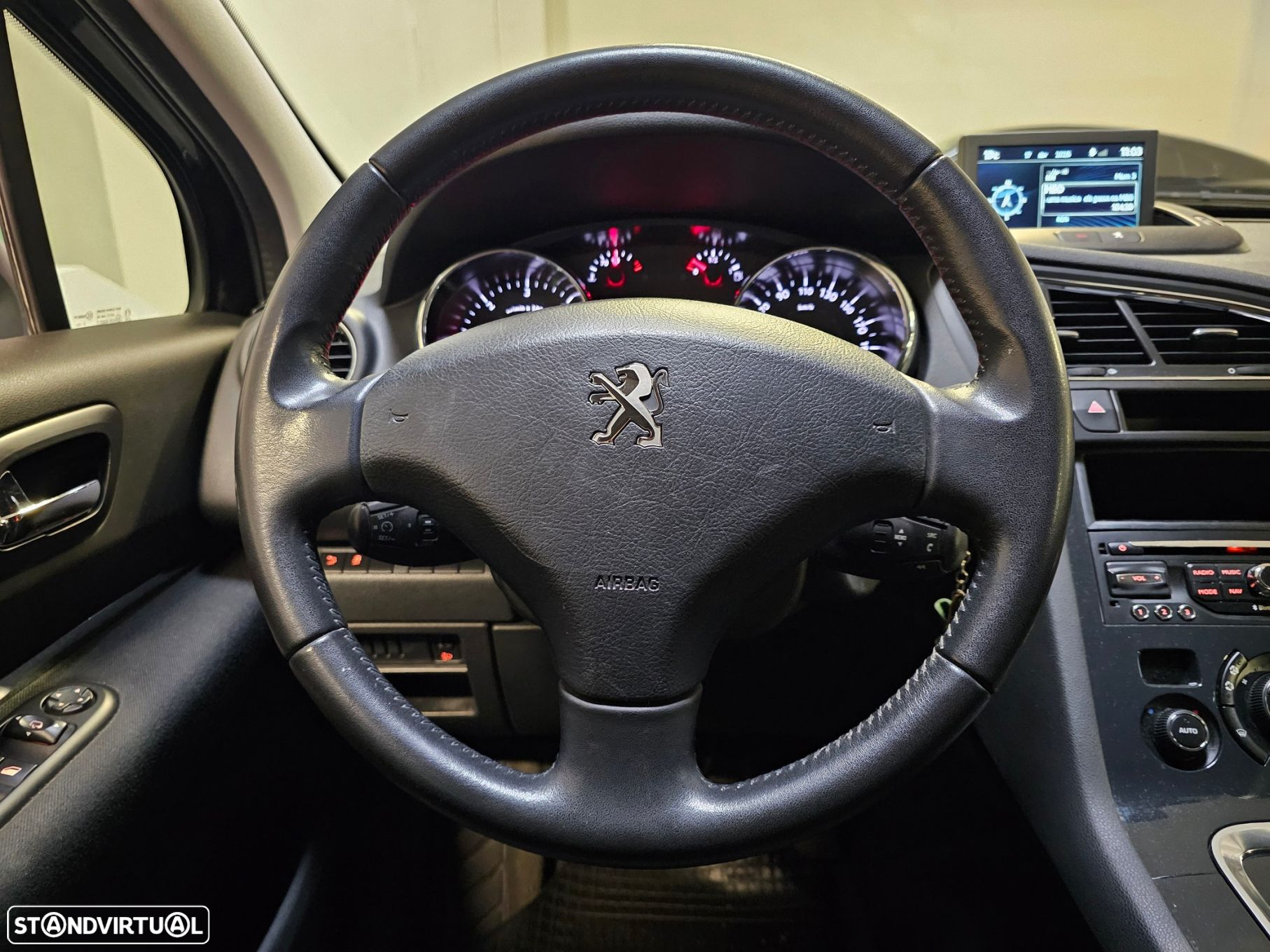 Peugeot 5008 1.6 BlueHDi Style EAT6 - 15