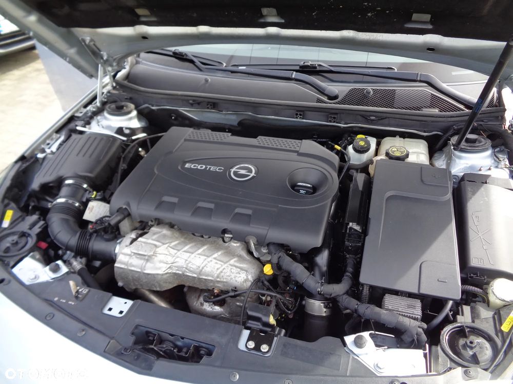 Opel Insignia - 22
